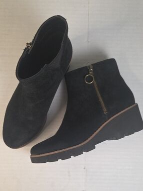 Vionic Black Suede Ankle Bootie with Side Zip No Size Tag* Fits Like A 6